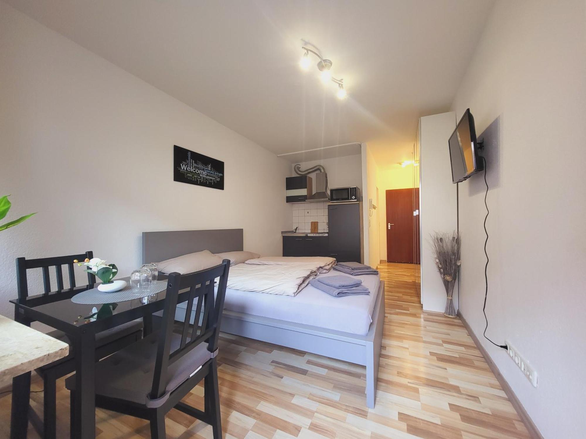 Zentrales Apartment Mit Balkon Und Parkplatz Trier Exterior foto